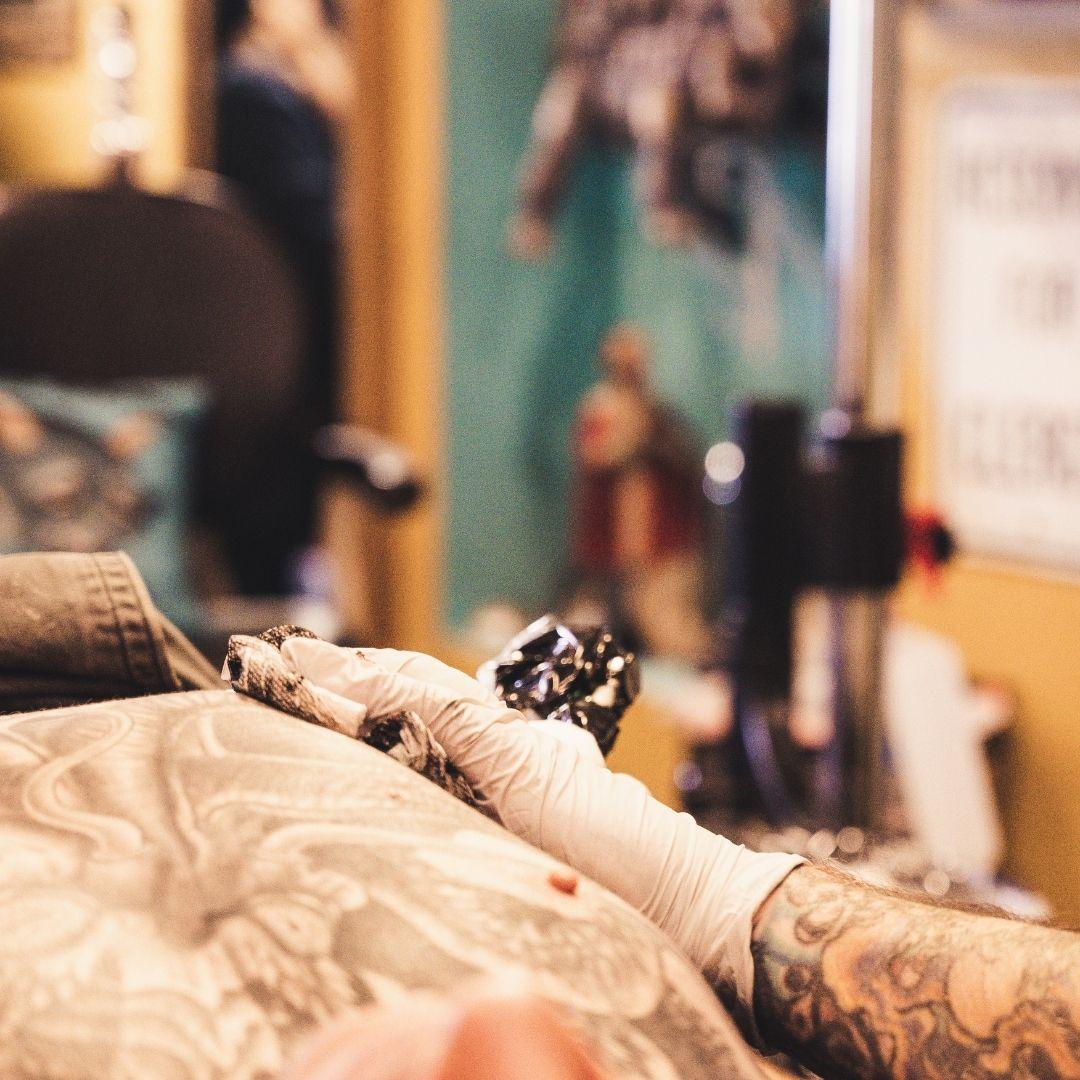 Symbolik von Tattoos – Pflanzenmotive