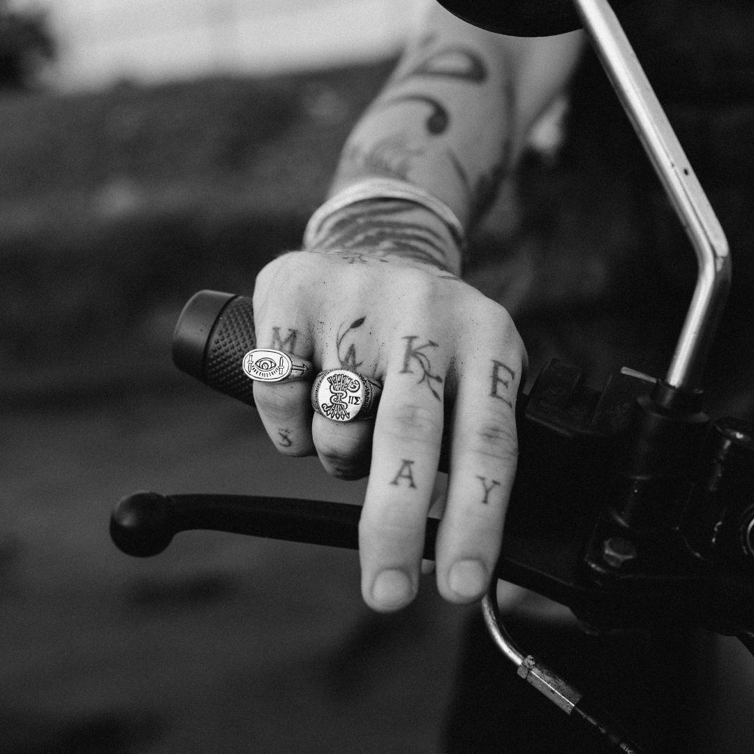 Minimalistisches Tattoo - Einfachheit der Form