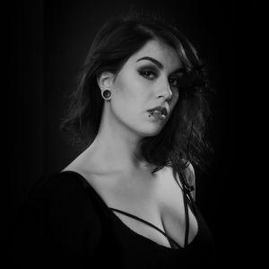 Viola Jakuczek artist avatar