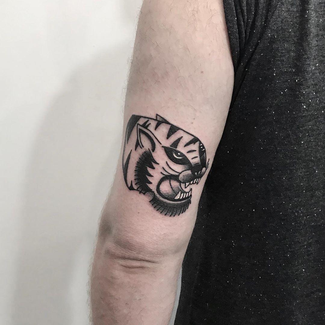 Inksearch tattoo Filosh Pink