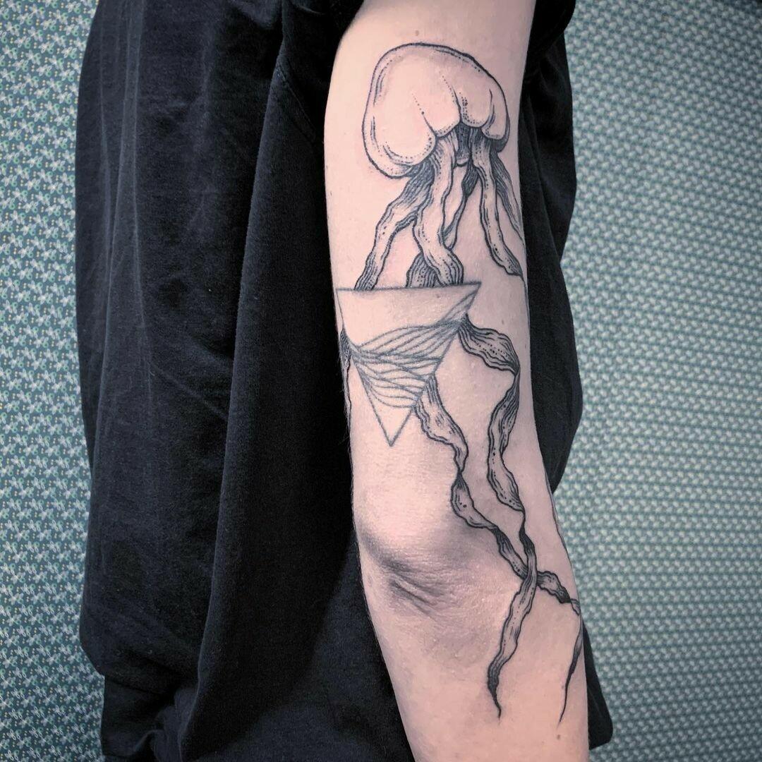 Inksearch tattoo Roots-n-Wings Tattoo