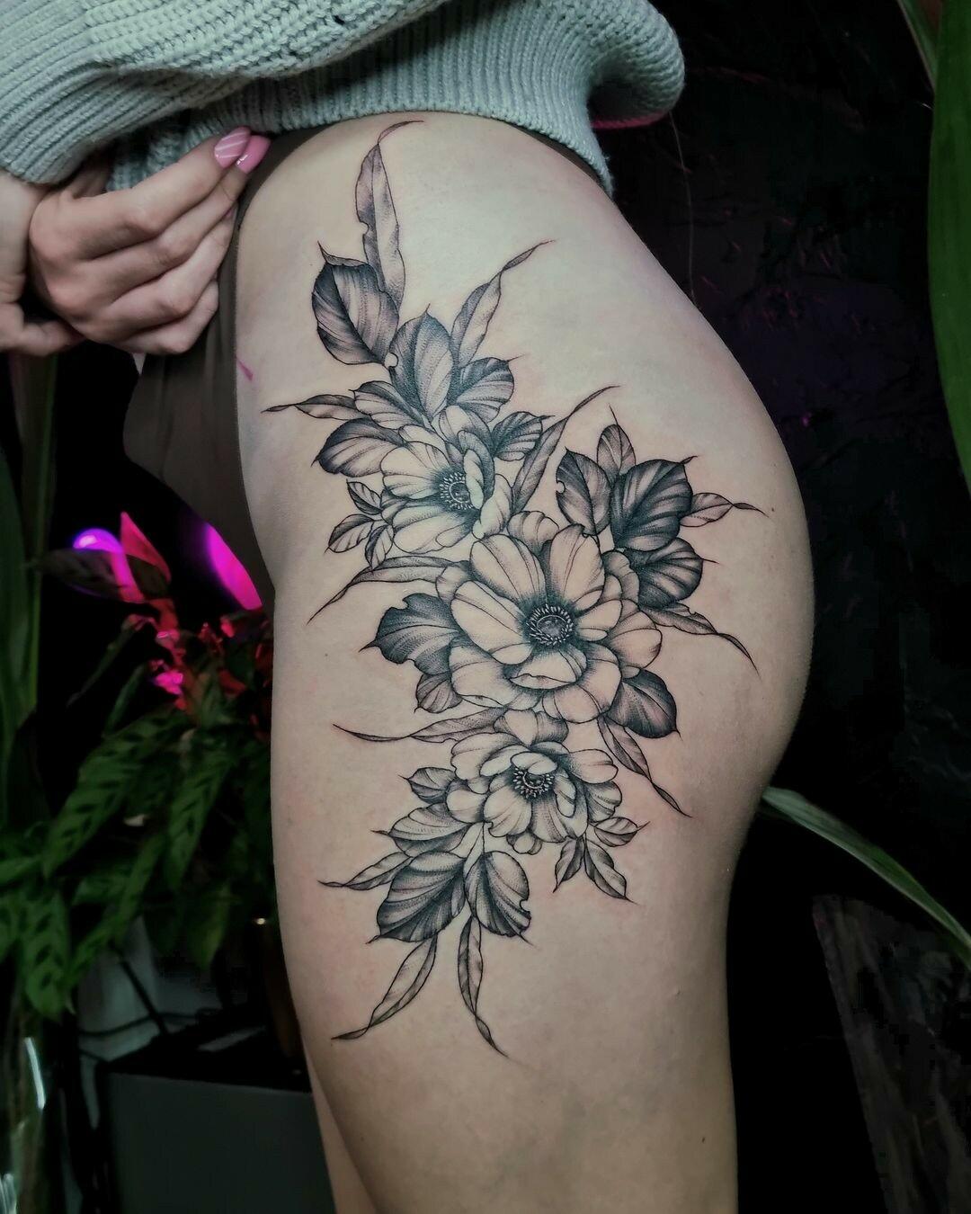Inksearch tattoo La Familia Tattoo Shop