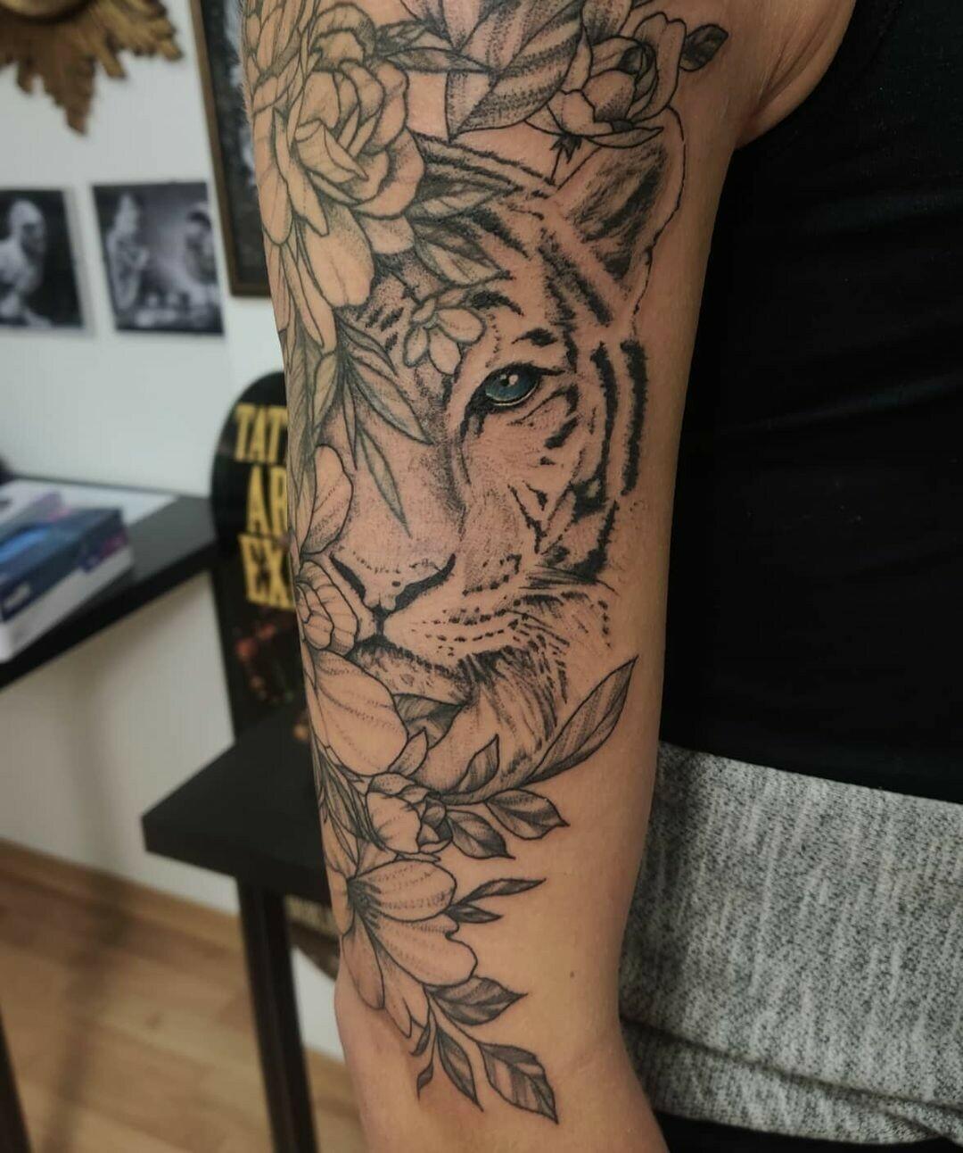 Inksearch tattoo Bizon tattoo