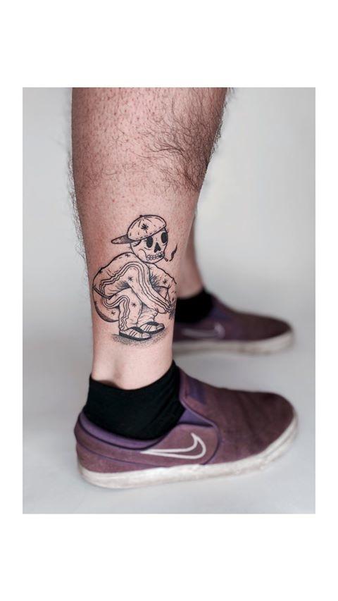 Inksearch tattoo Krzywa Kreska