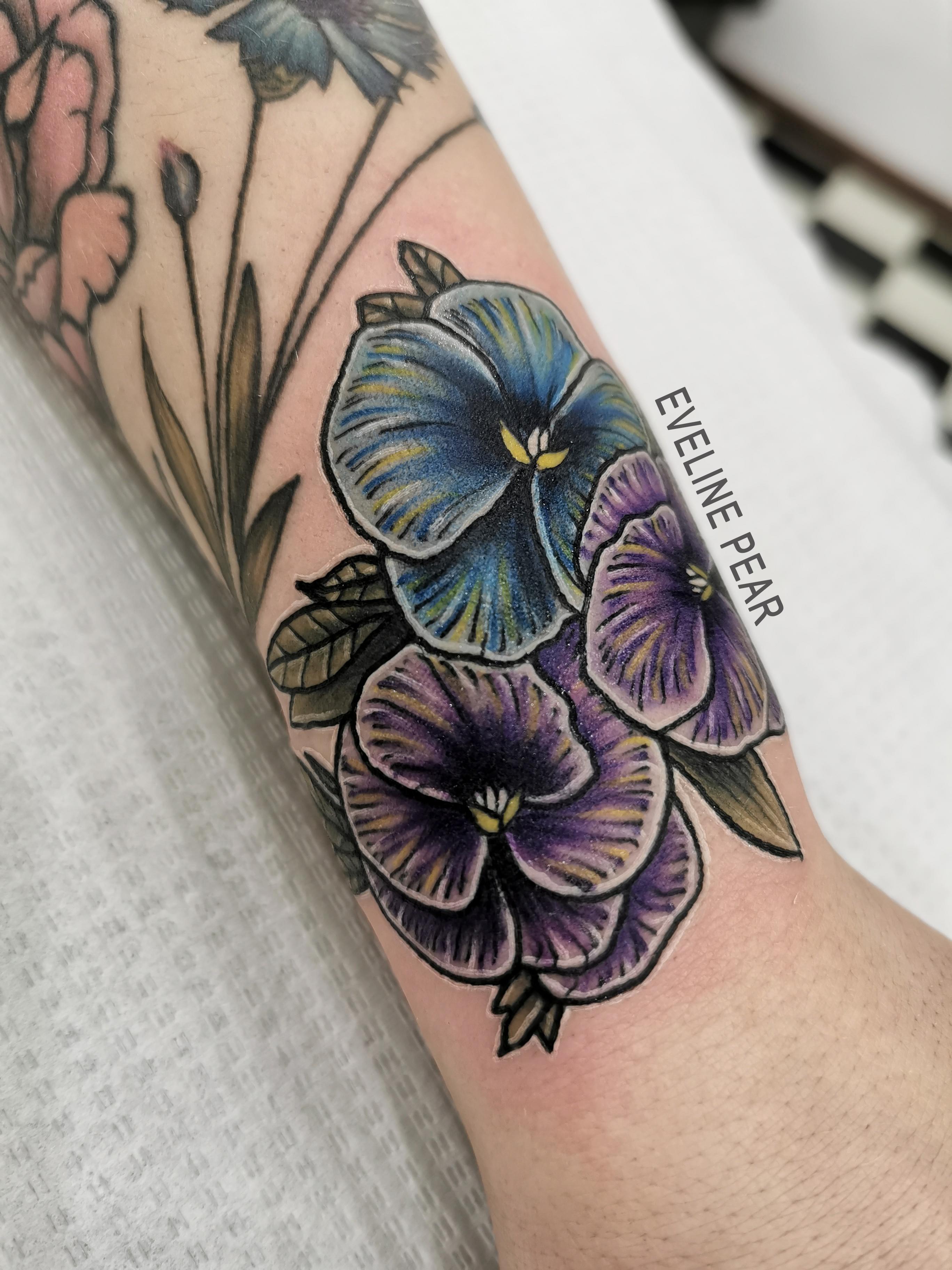 Inksearch tattoo Eveline Pear Ink