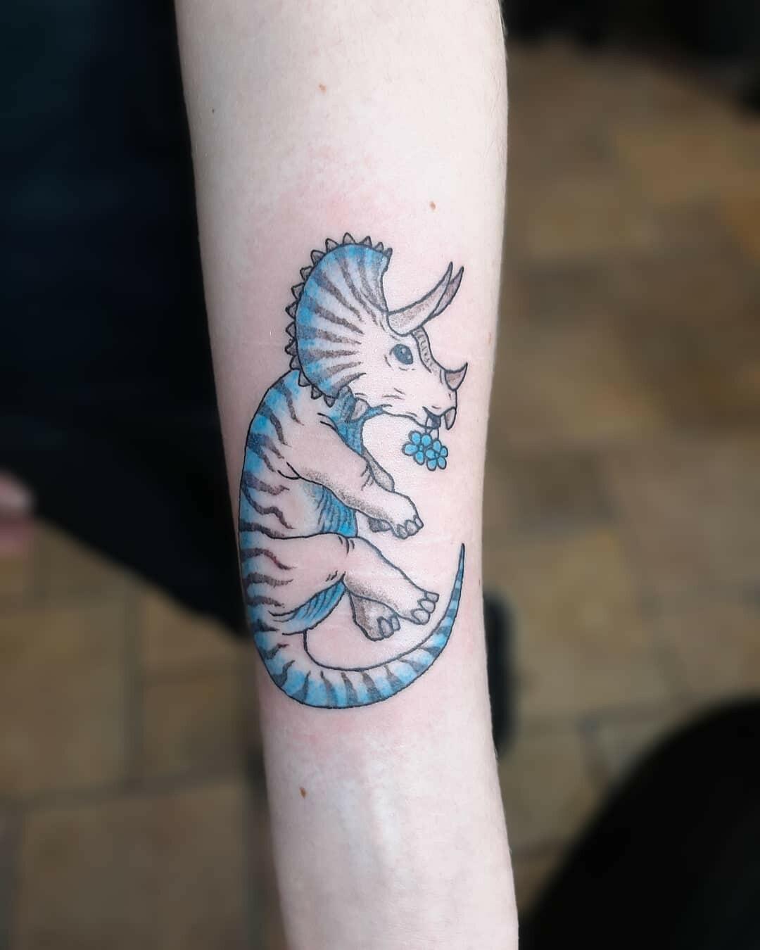 Inksearch tattoo Forsycja_tattoo