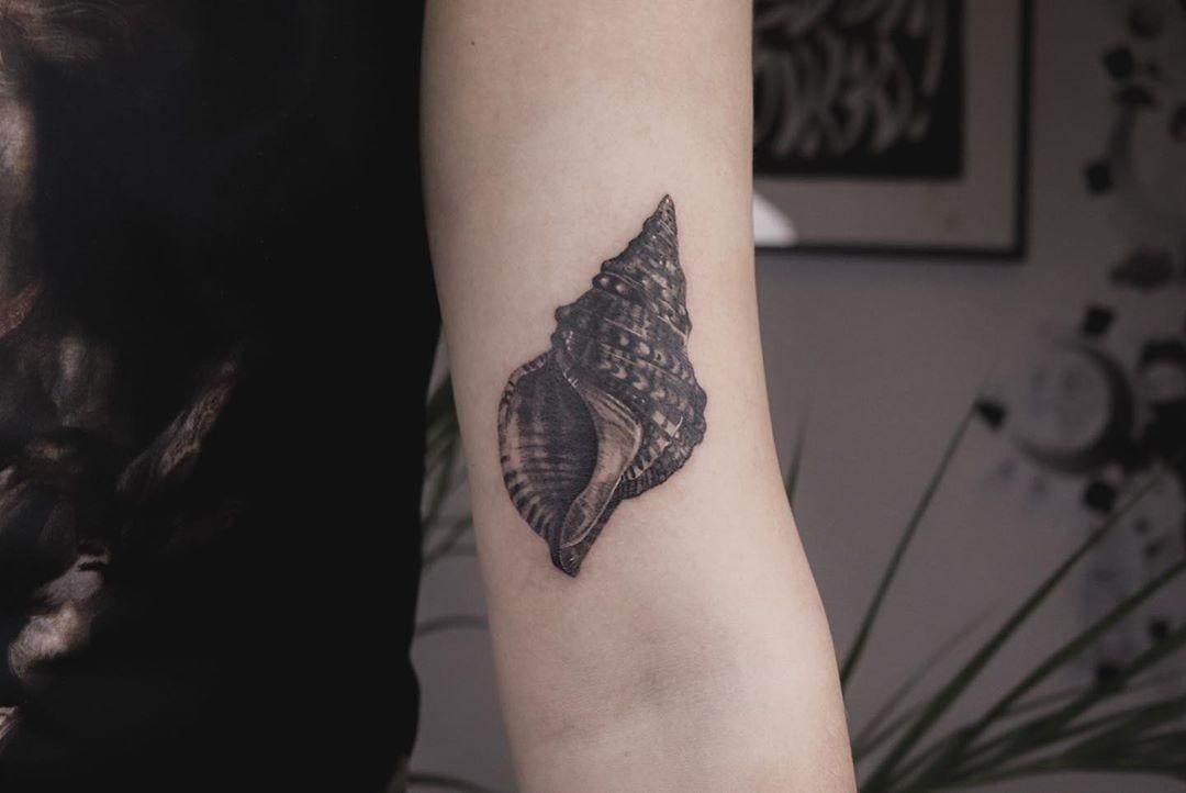 Inksearch tattoo Joasia Luna