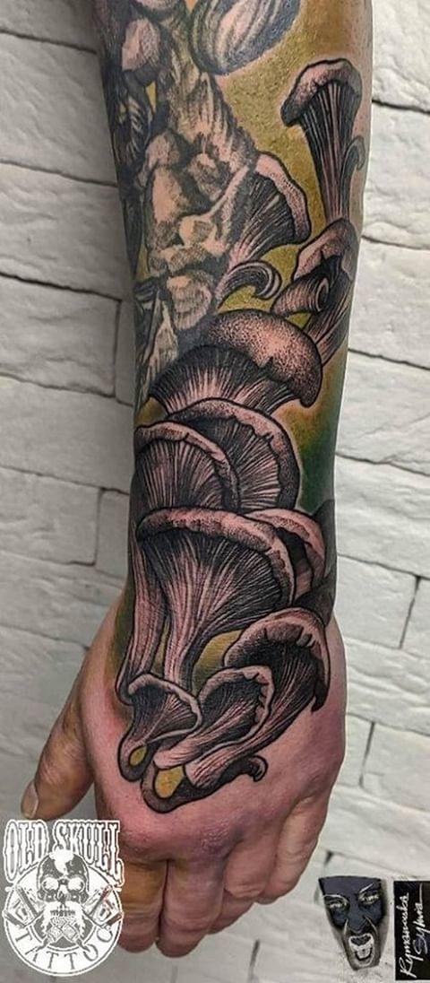 Inksearch tattoo OldSkull Tattoo Tarnów
