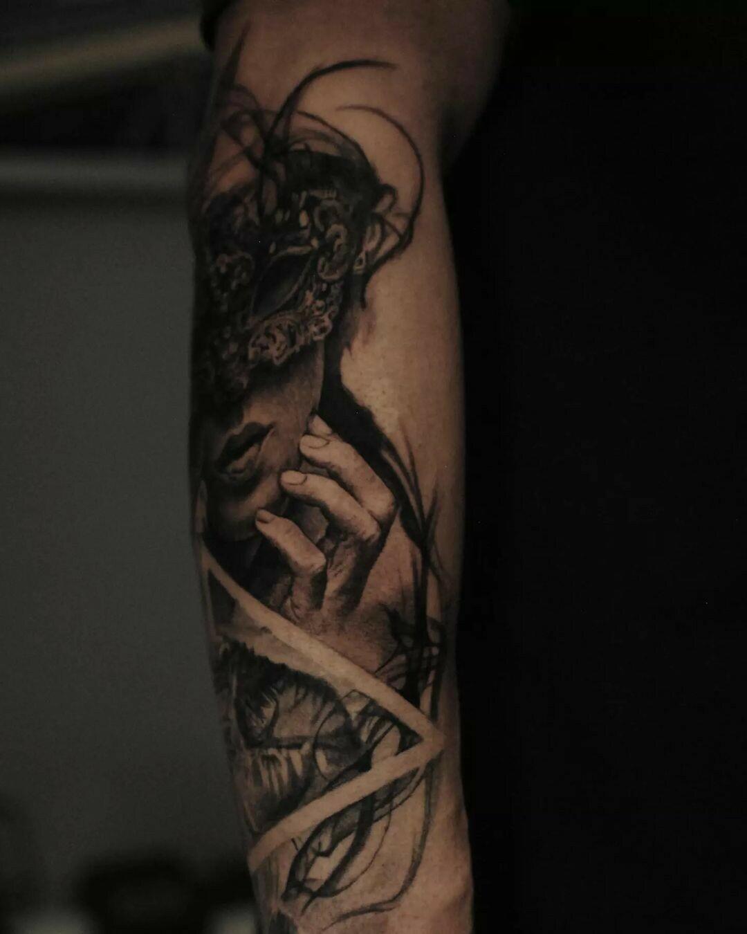 Inksearch tattoo Marcin Nencek Grey eye Tattoo