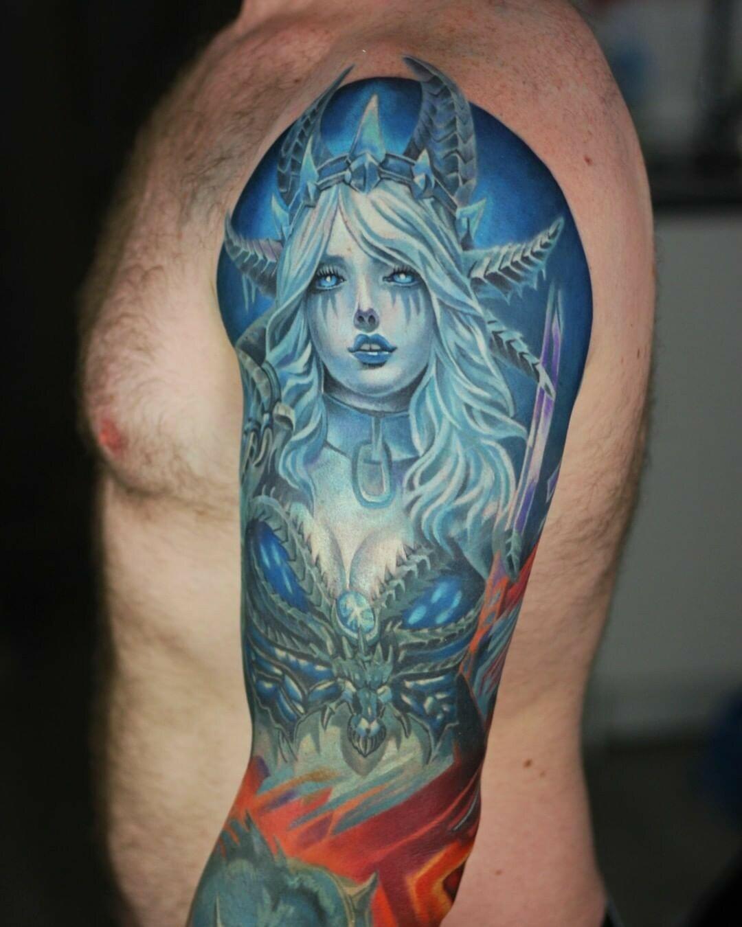 Inksearch tattoo La Familia Tattoo Shop