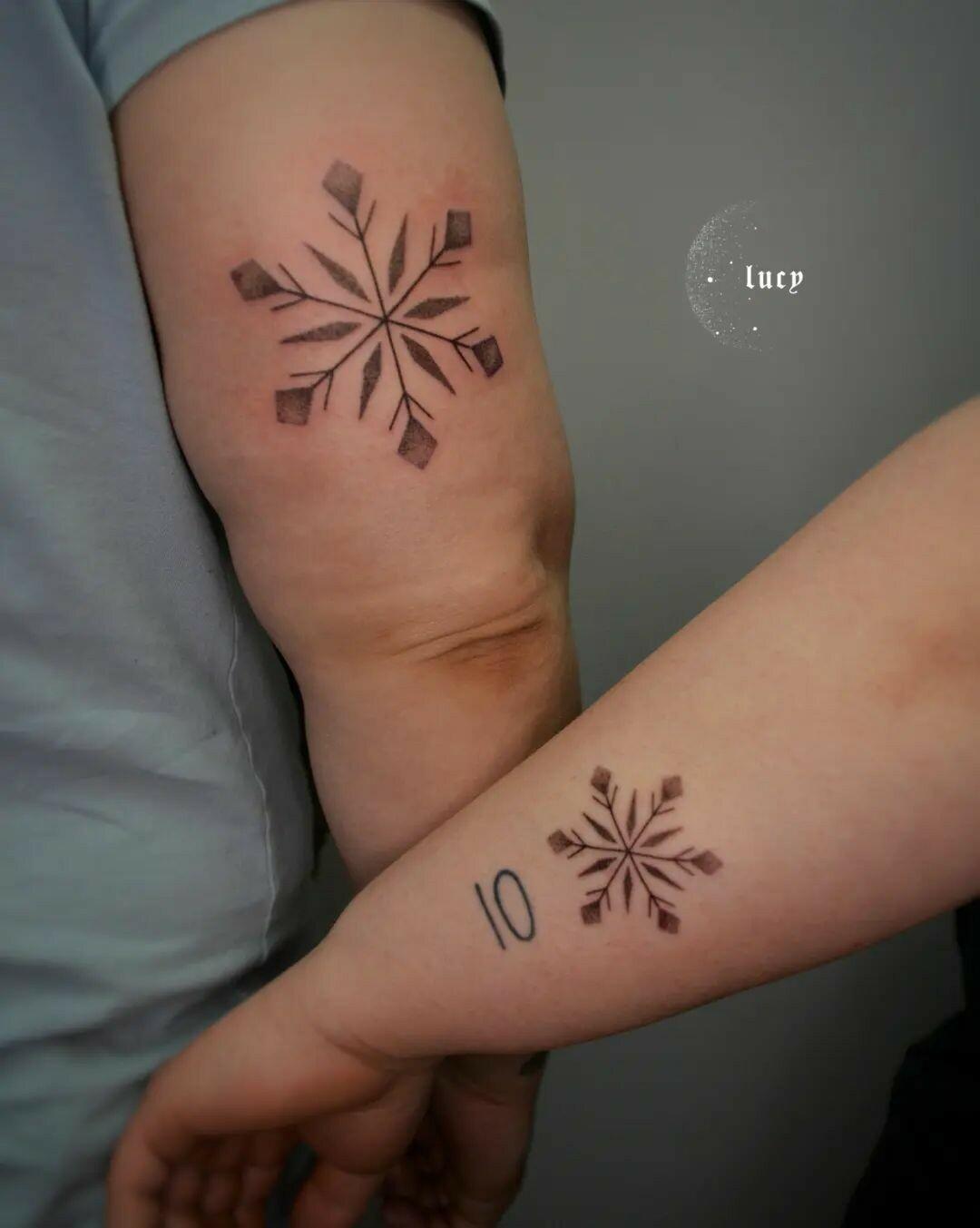 Inksearch tattoo Lucy_handpoke