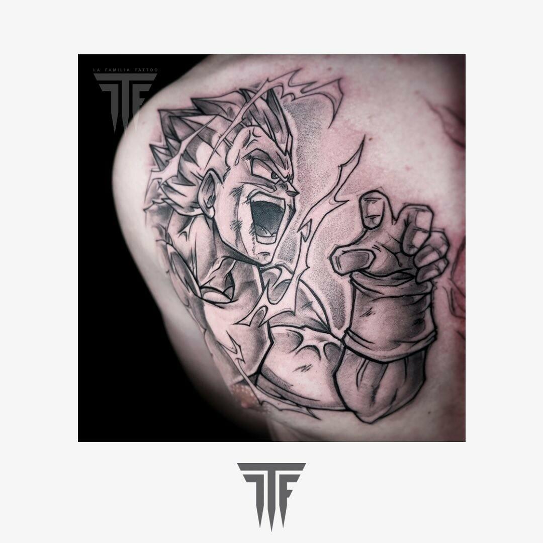 Inksearch tattoo La Familia Tattoo Shop