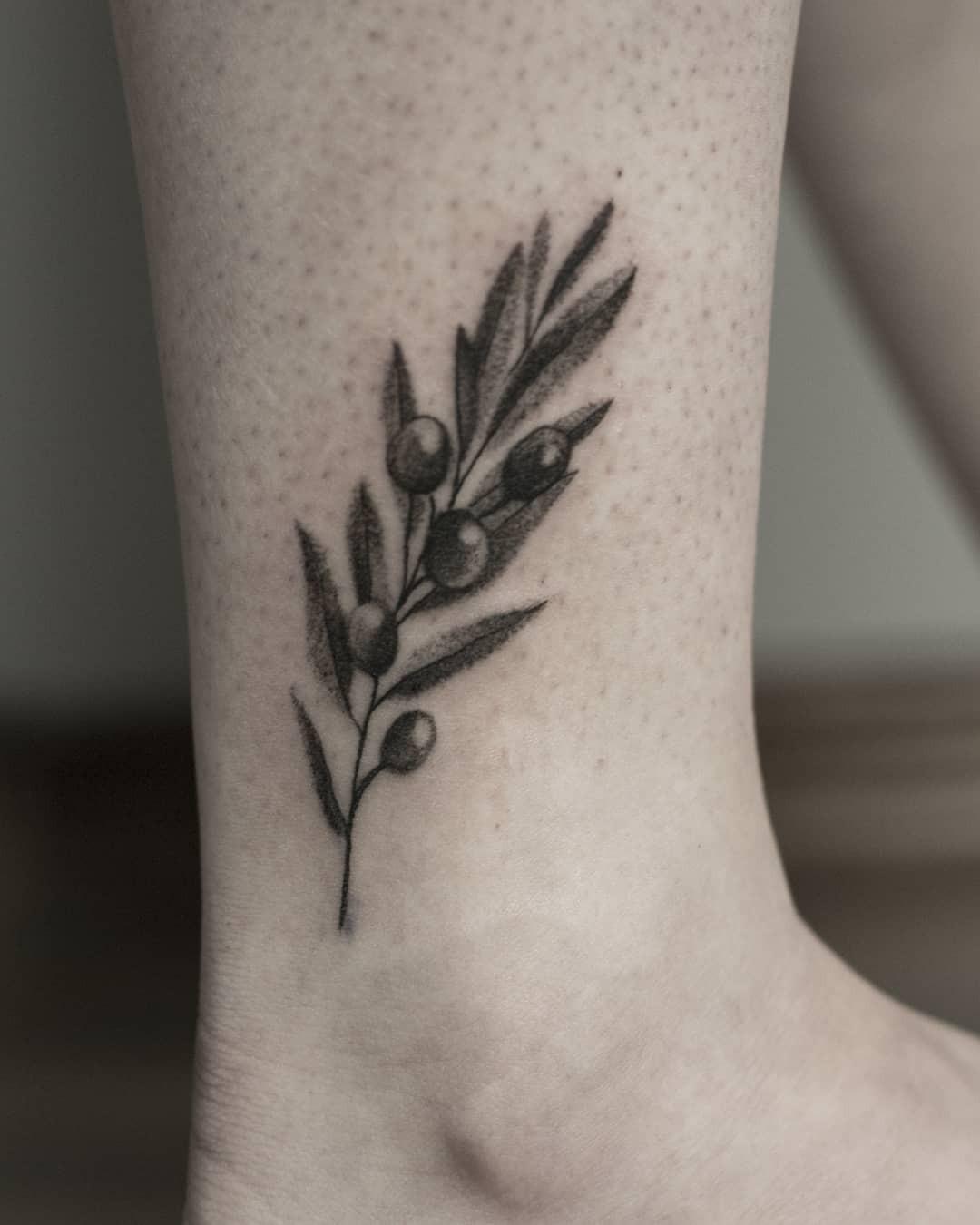 Inksearch tattoo Joasia Luna