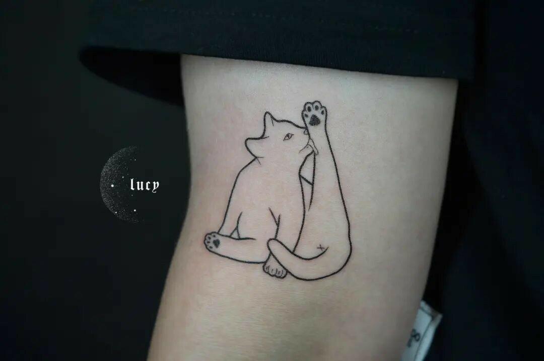 Inksearch tattoo Lucy_handpoke