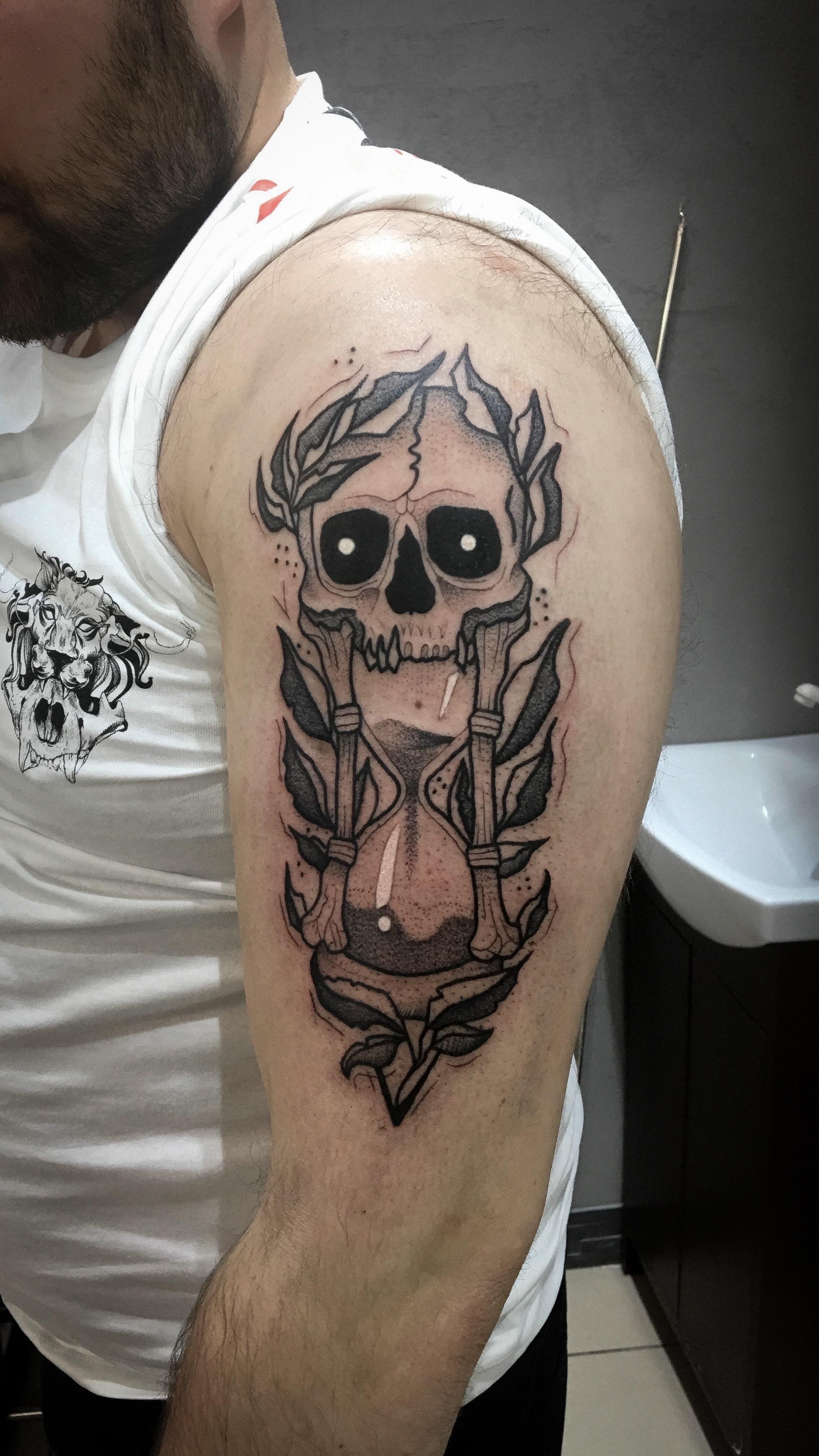 Inksearch tattoo Projectblackwork