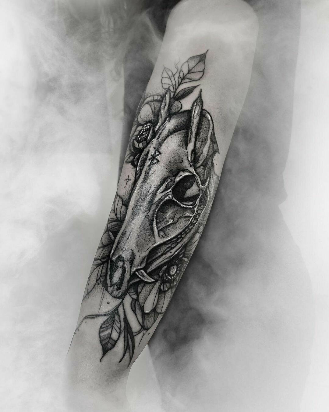 Inksearch tattoo Emanuela Latoszek 🌙 The Sacred Touch ⚜️