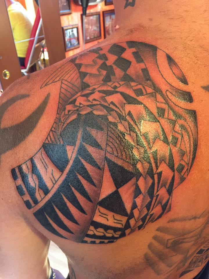 Inksearch tattoo Mala Fama Tattoo