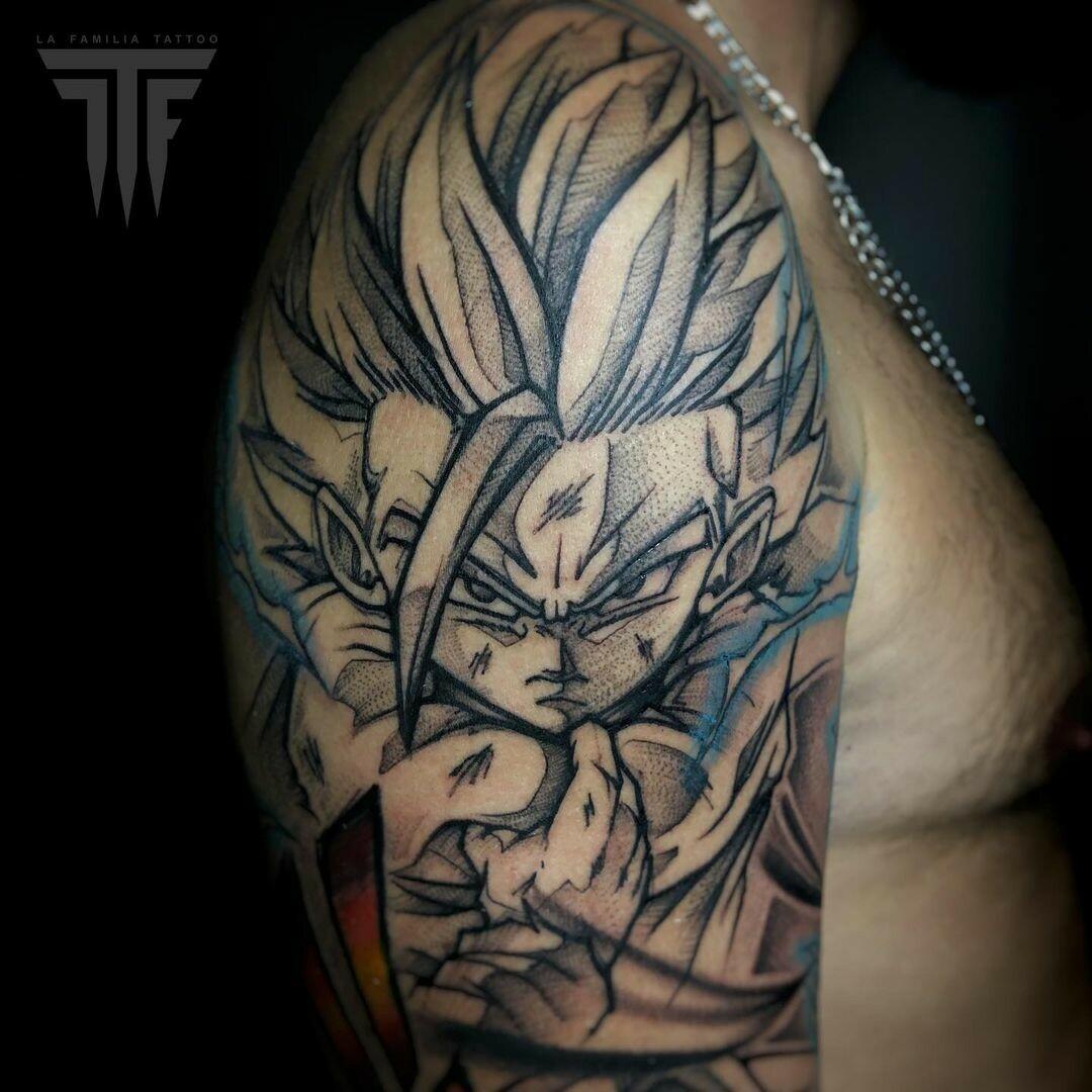 Inksearch tattoo La Familia Tattoo Shop