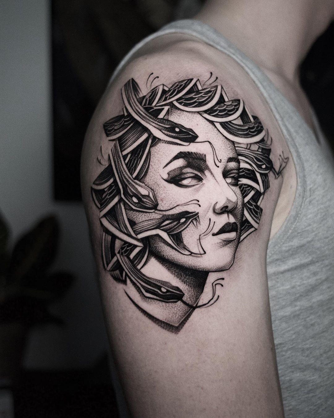 Inksearch tattoo Patryk Chybowski (Boski Tattoo)