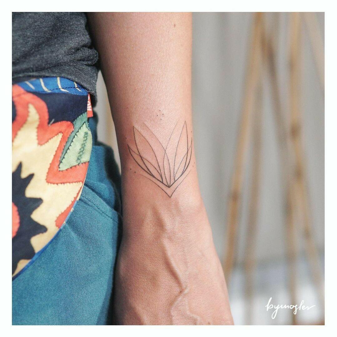 Inksearch tattoo byMosler