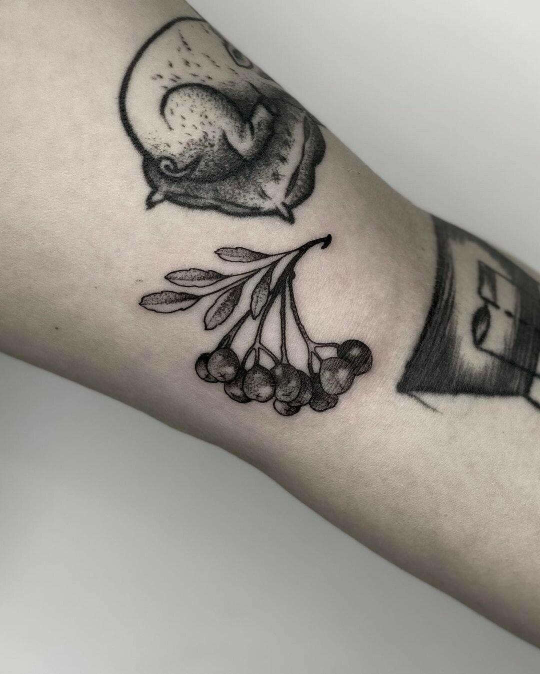 Inksearch tattoo Karol Sutura