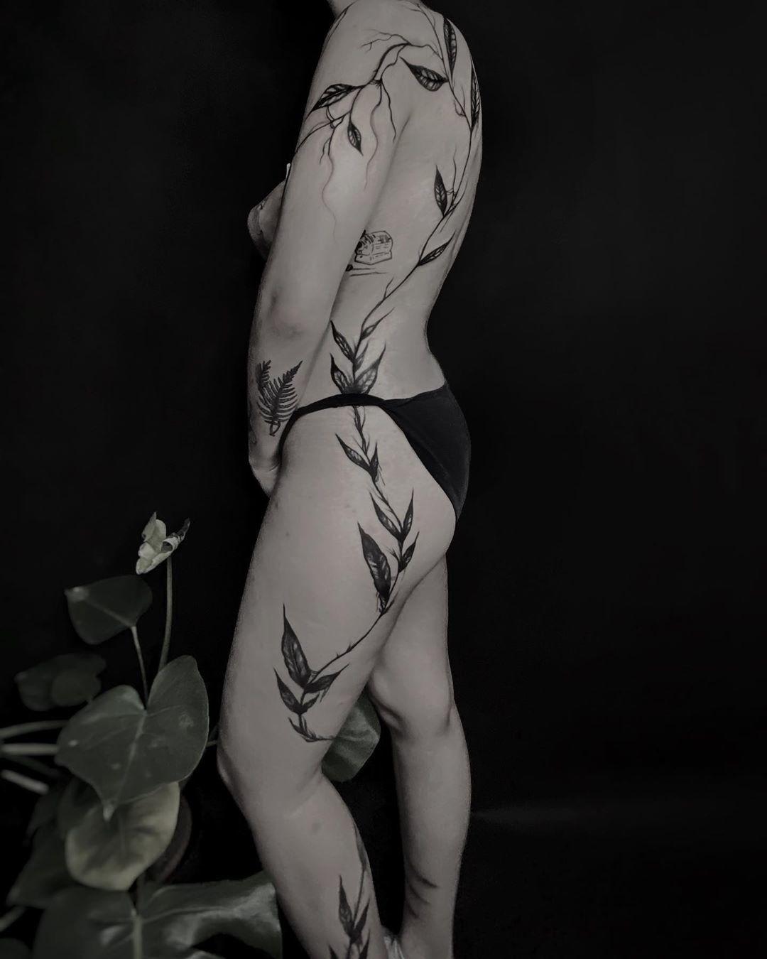 Inksearch tattoo Emanuela Latoszek 🌙 The Sacred Touch ⚜️