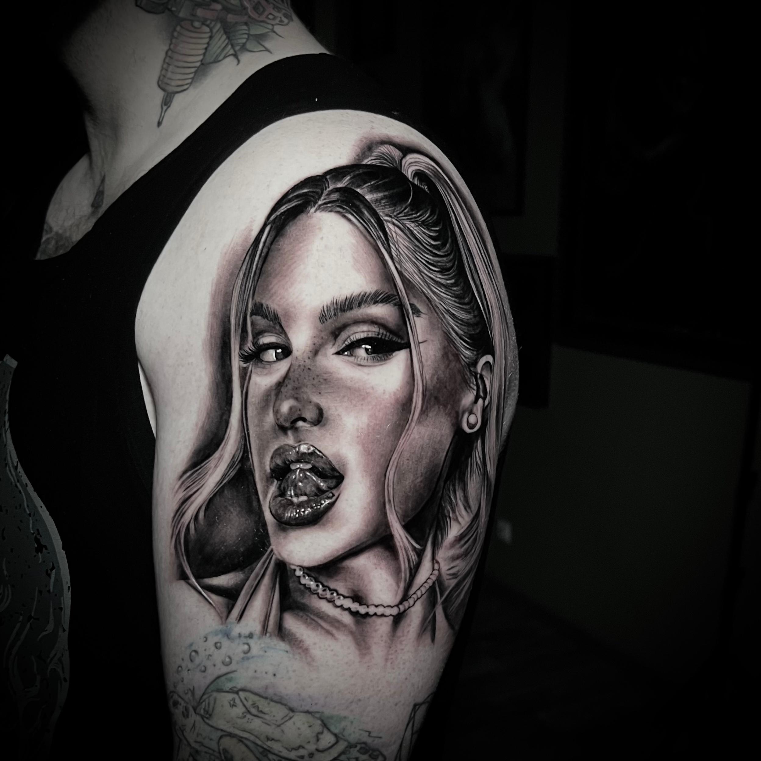 Inksearch tattoo Elena Lamberti