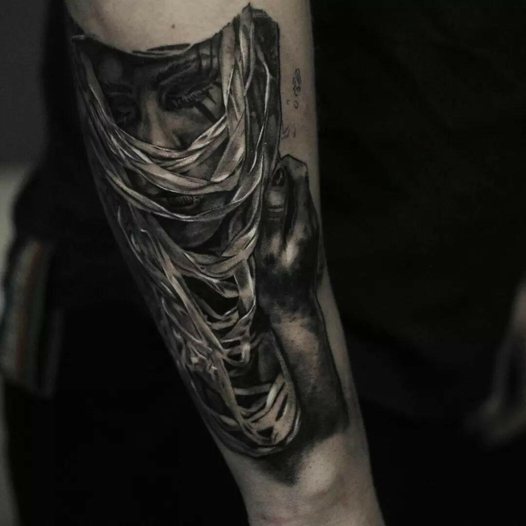 Inksearch tattoo Marcin Nencek Grey eye Tattoo