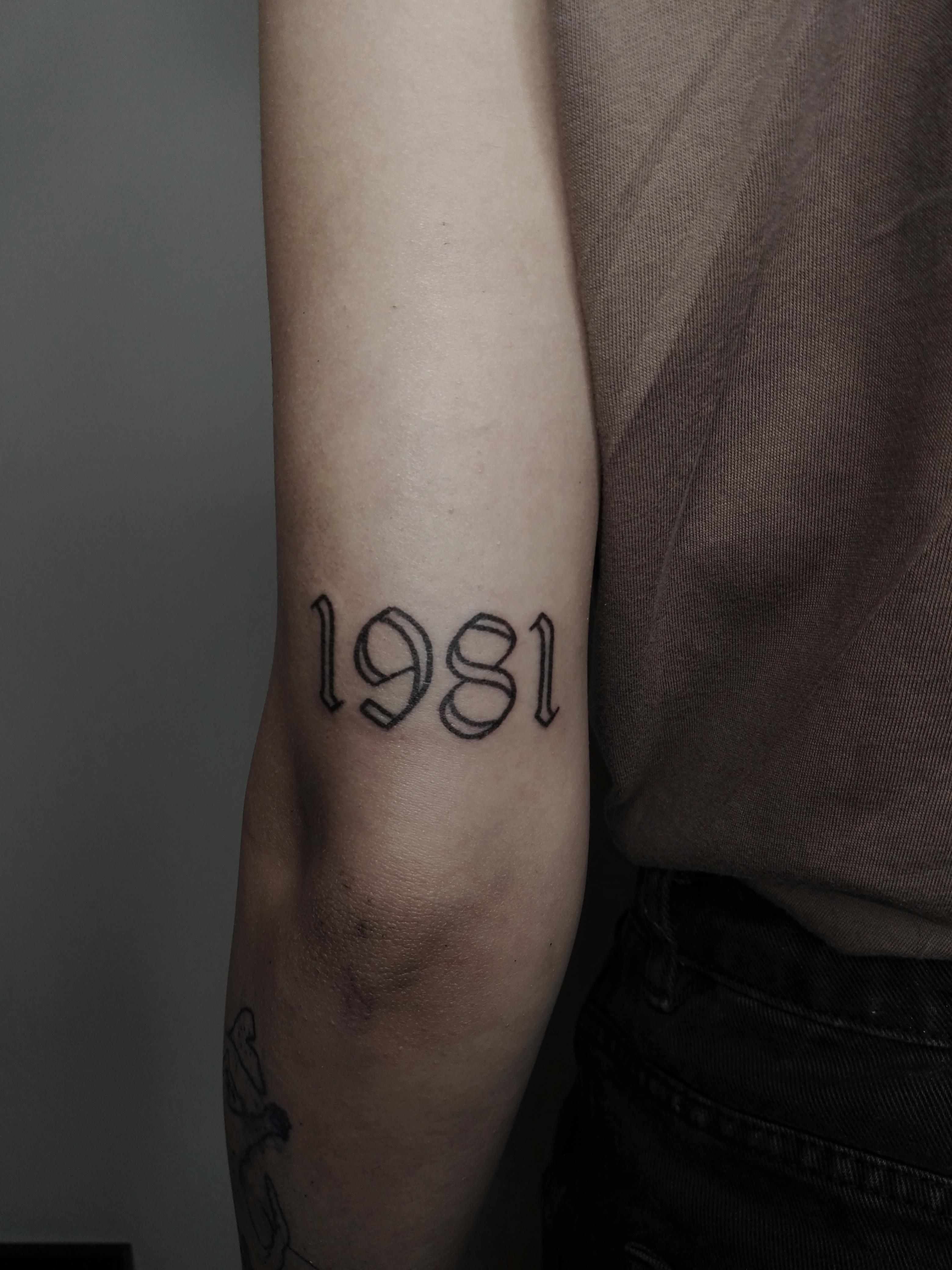 Inksearch tattoo Lucy_handpoke