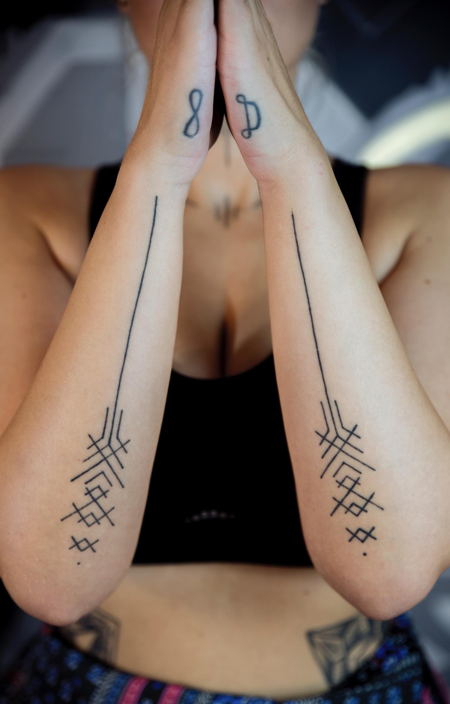 Inksearch tattoo Blustorm tattoo