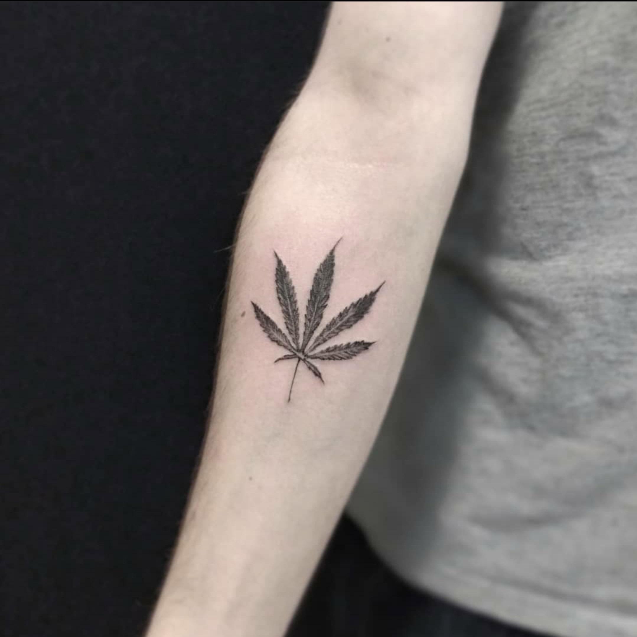 Inksearch tattoo Ally Alien