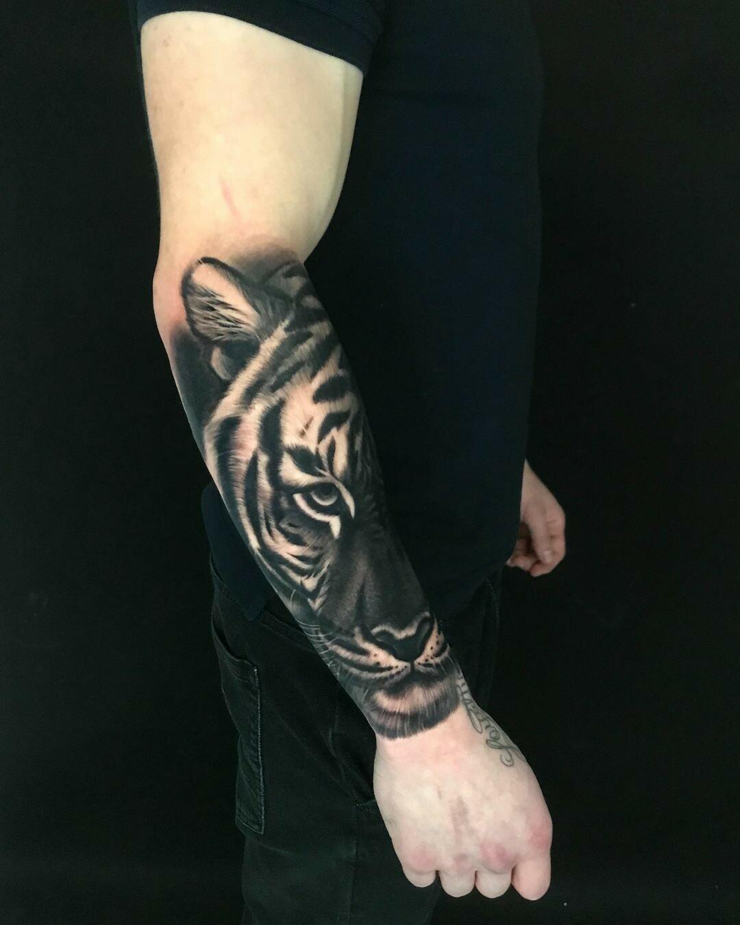 Inksearch tattoo Black Moth Tattoo & Piercing