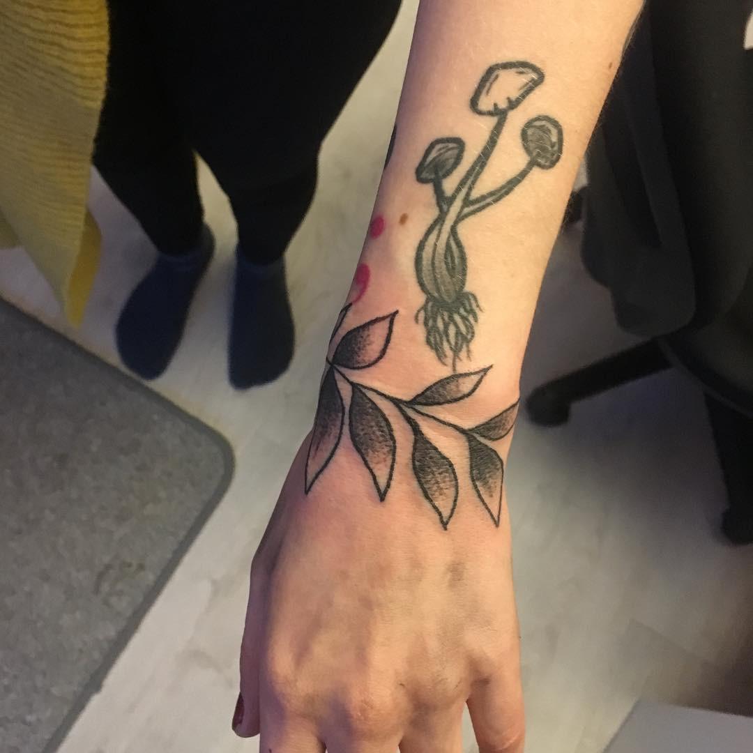Inksearch tattoo Ola - Evil Doll