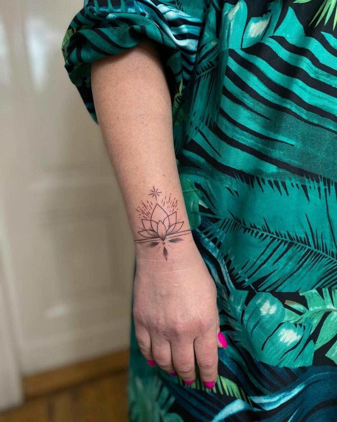Inksearch tattoo Fame Tattoo