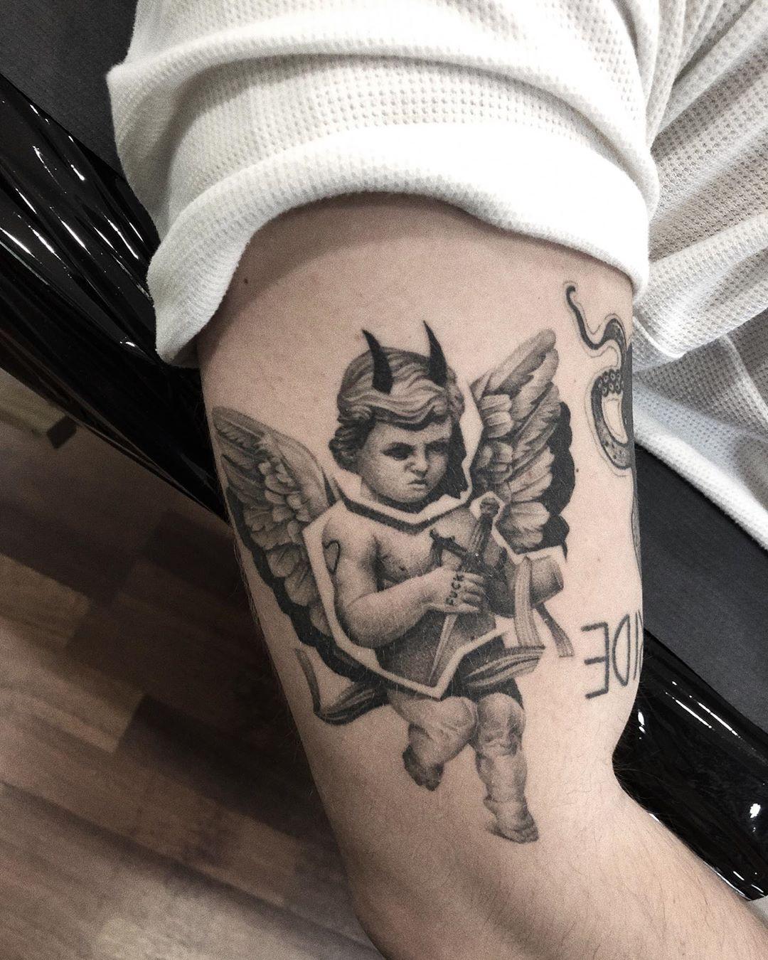 Inksearch tattoo Patryk Chybowski (Boski Tattoo)