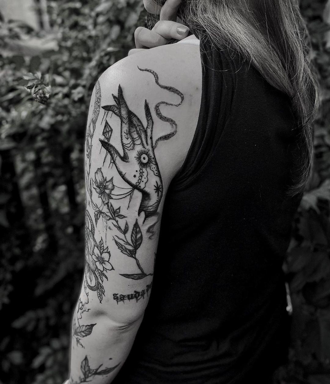 Inksearch tattoo Emanuela Latoszek 🌙 The Sacred Touch ⚜️