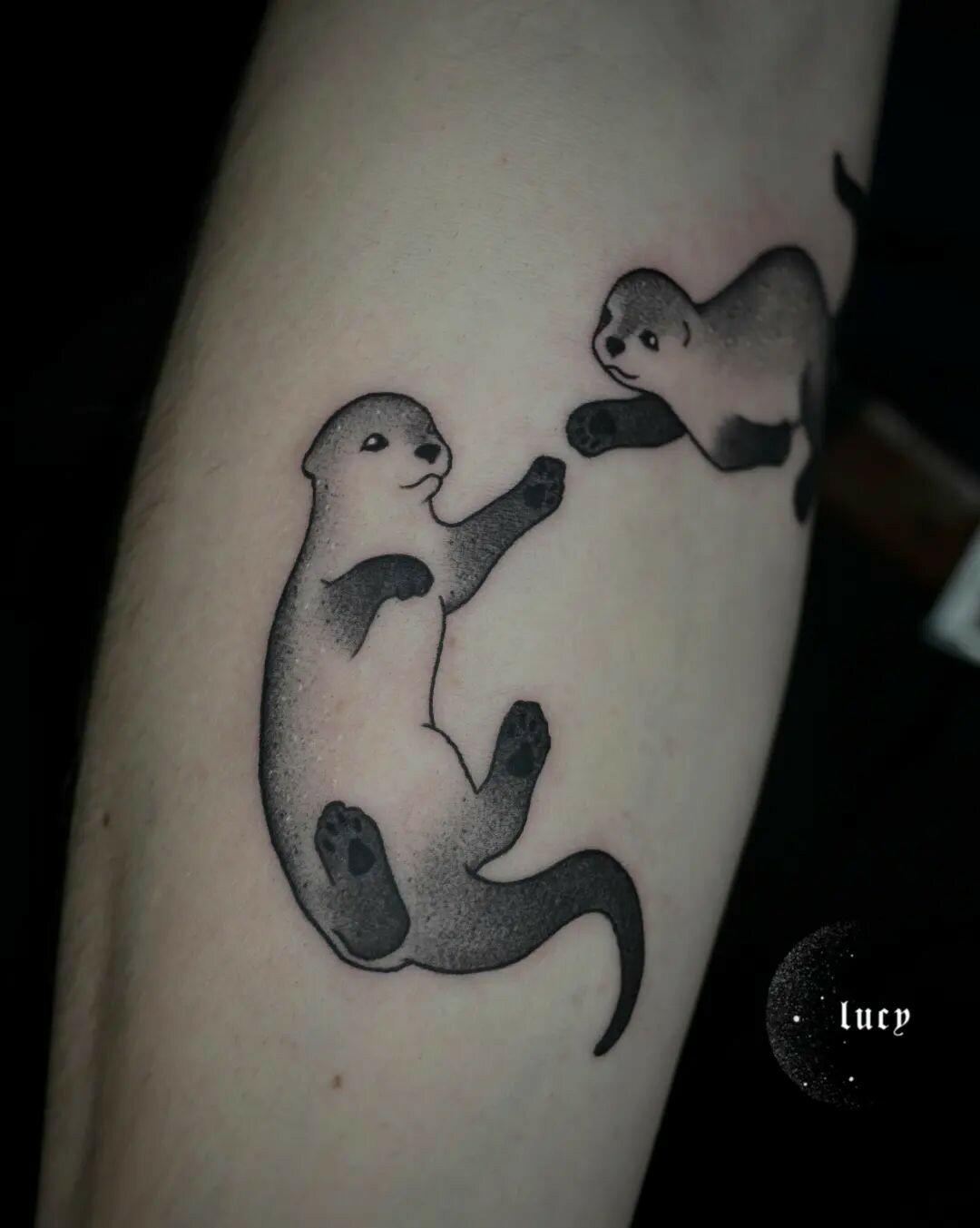 Inksearch tattoo Lucy_handpoke