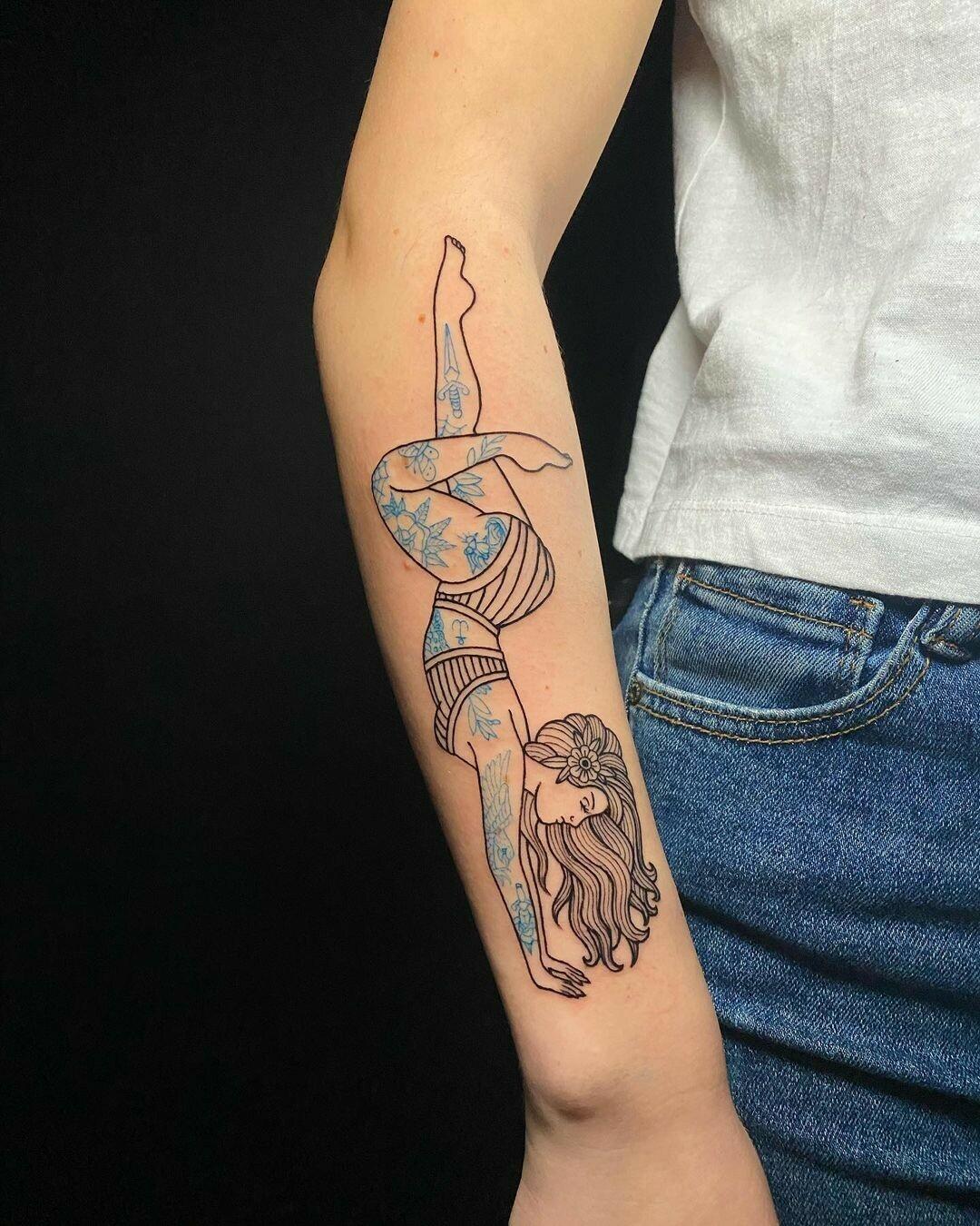 Inksearch tattoo Modliszka Studio Tatuażu