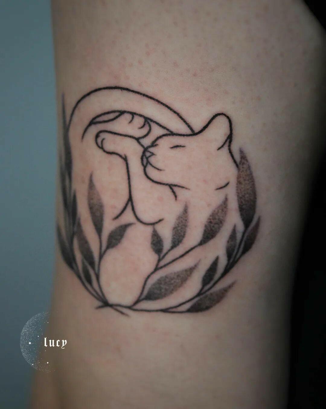 Inksearch tattoo Lucy_handpoke