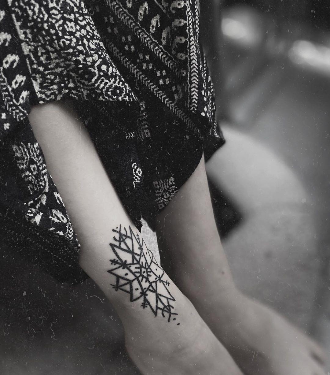Inksearch tattoo Emanuela Latoszek 🌙 The Sacred Touch ⚜️