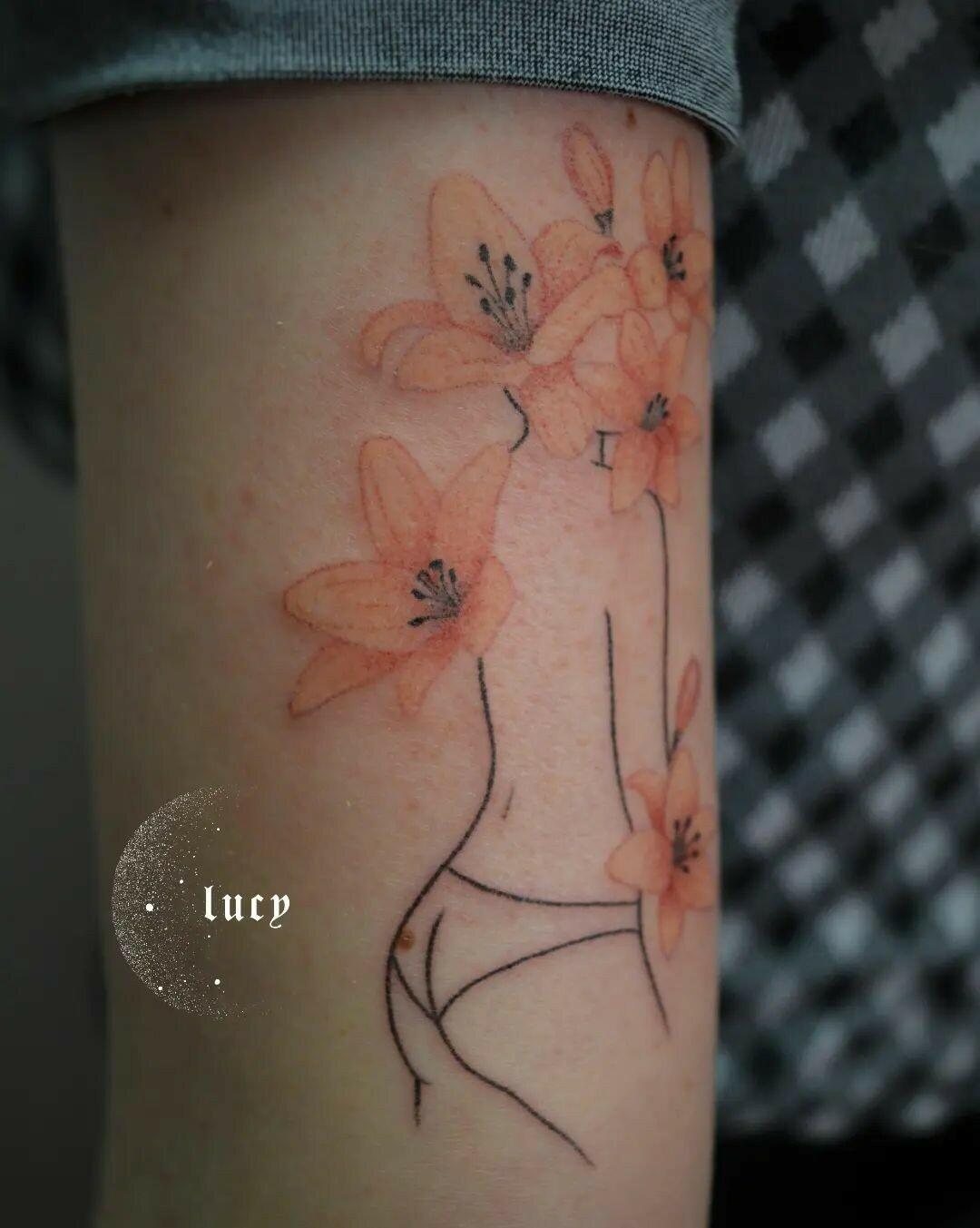 Inksearch tattoo Lucy_handpoke