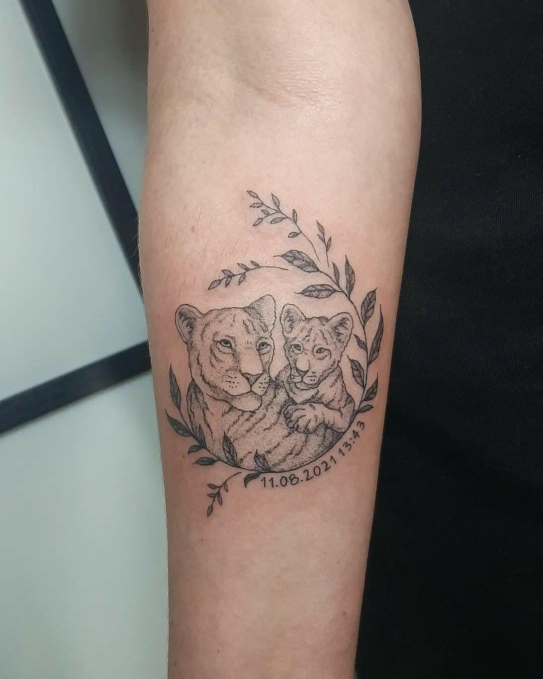 Inksearch tattoo Forsycja_tattoo