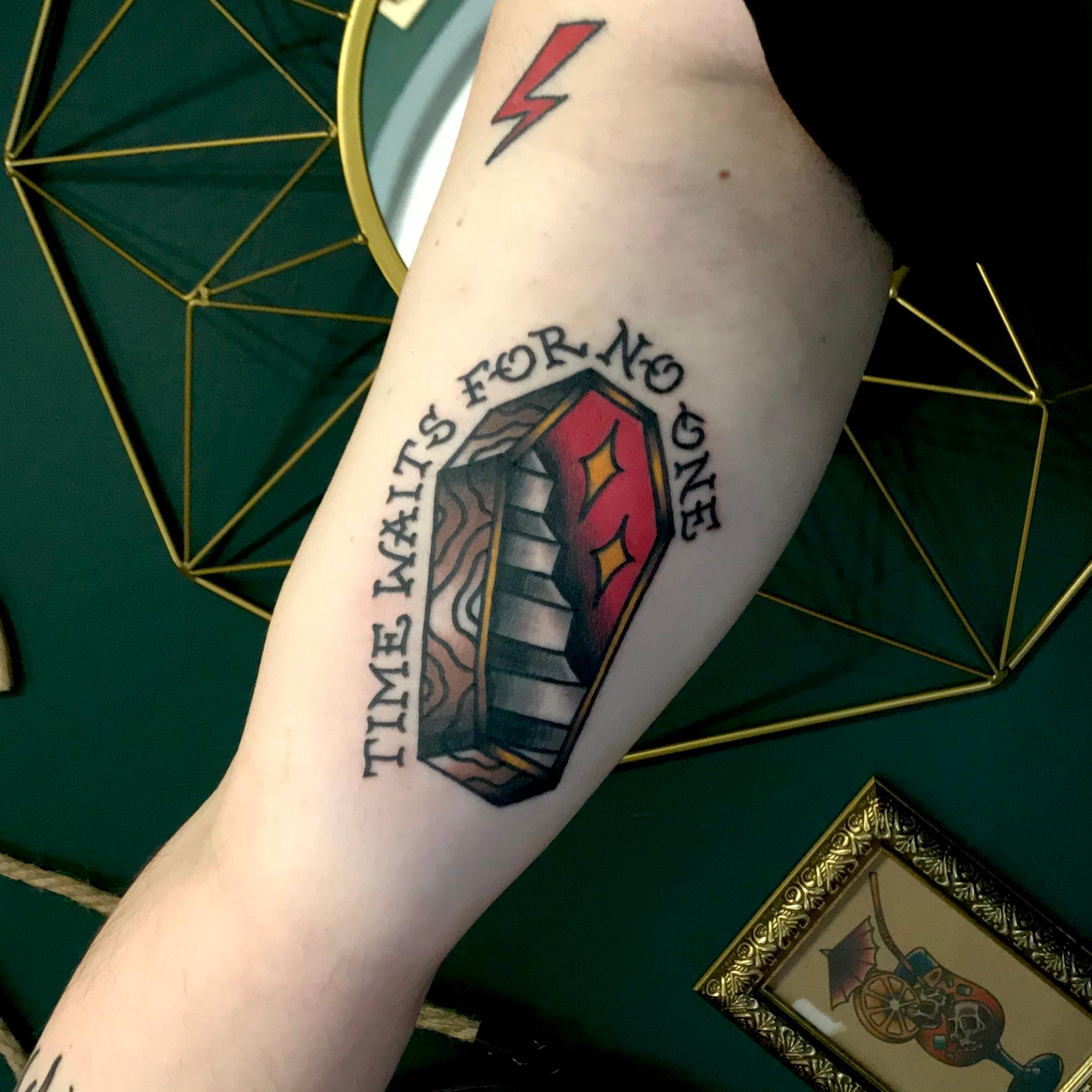 Inksearch tattoo Oldschool.mistress