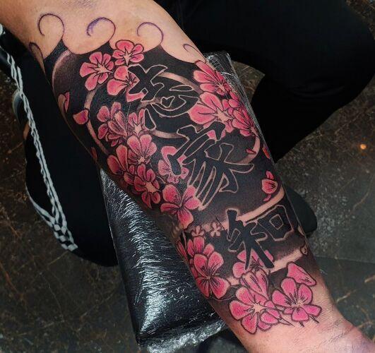 Aru Tattoo Studio inksearch tattoo