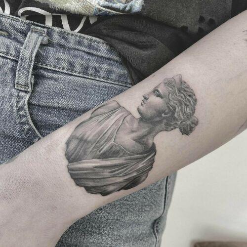 Baba na Rowerze Tattoo inksearch tattoo