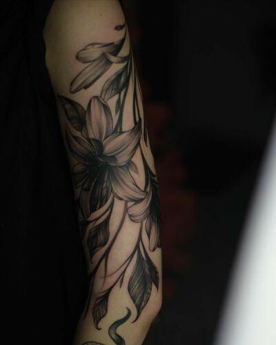 Baba na Rowerze Tattoo inksearch tattoo