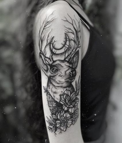 Emanuela Latoszek 🌙 The Sacred Touch ⚜️ inksearch tattoo
