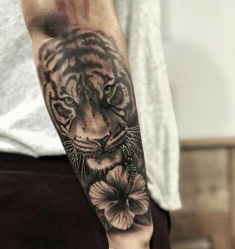 La Familia Tattoo Shop inksearch tattoo