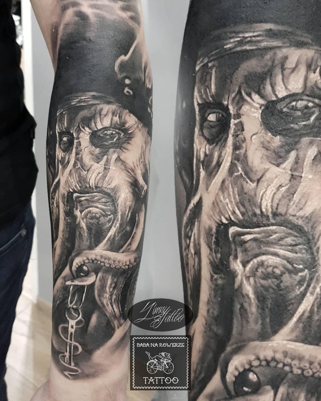 Inksearch tattoo Zimny Tattoo
