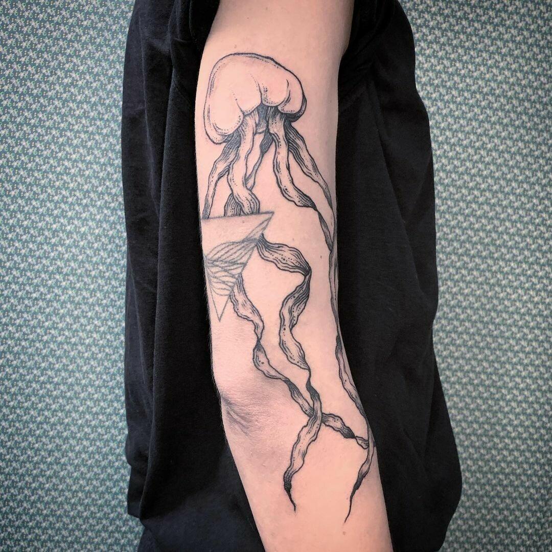 Inksearch tattoo Roots-n-Wings Tattoo